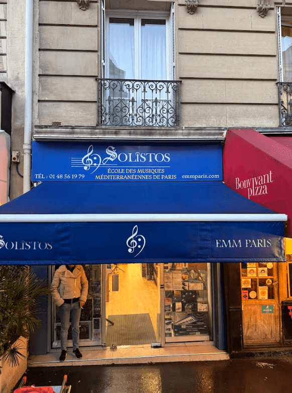 Store banne bleu après